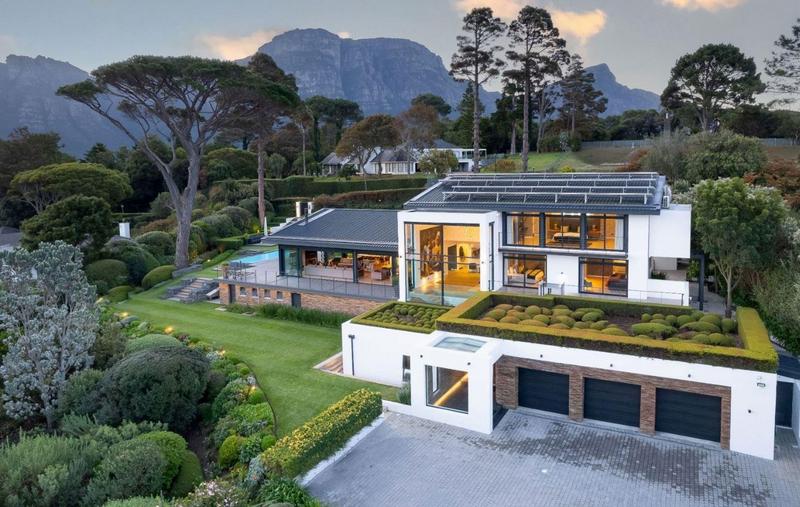 5 Bedroom Property for Sale in Bishopscourt Western Cape